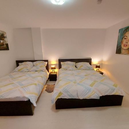 Several Different Rooms, Newly Furnished, In A New House In Vichten Bagian luar foto