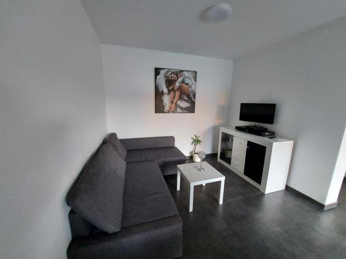 Several Different Rooms, Newly Furnished, In A New House In Vichten Bagian luar foto