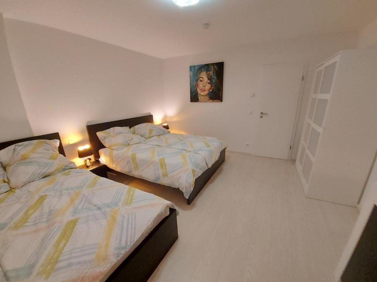 Several Different Rooms, Newly Furnished, In A New House In Vichten Bagian luar foto